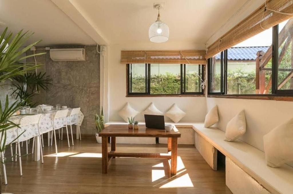 Nearthepark Backpack House Hostel เชียงใหม่ ภายนอก รูปภาพ