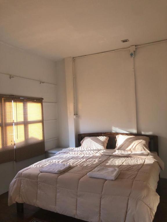Nearthepark Backpack House Hostel เชียงใหม่ ภายนอก รูปภาพ