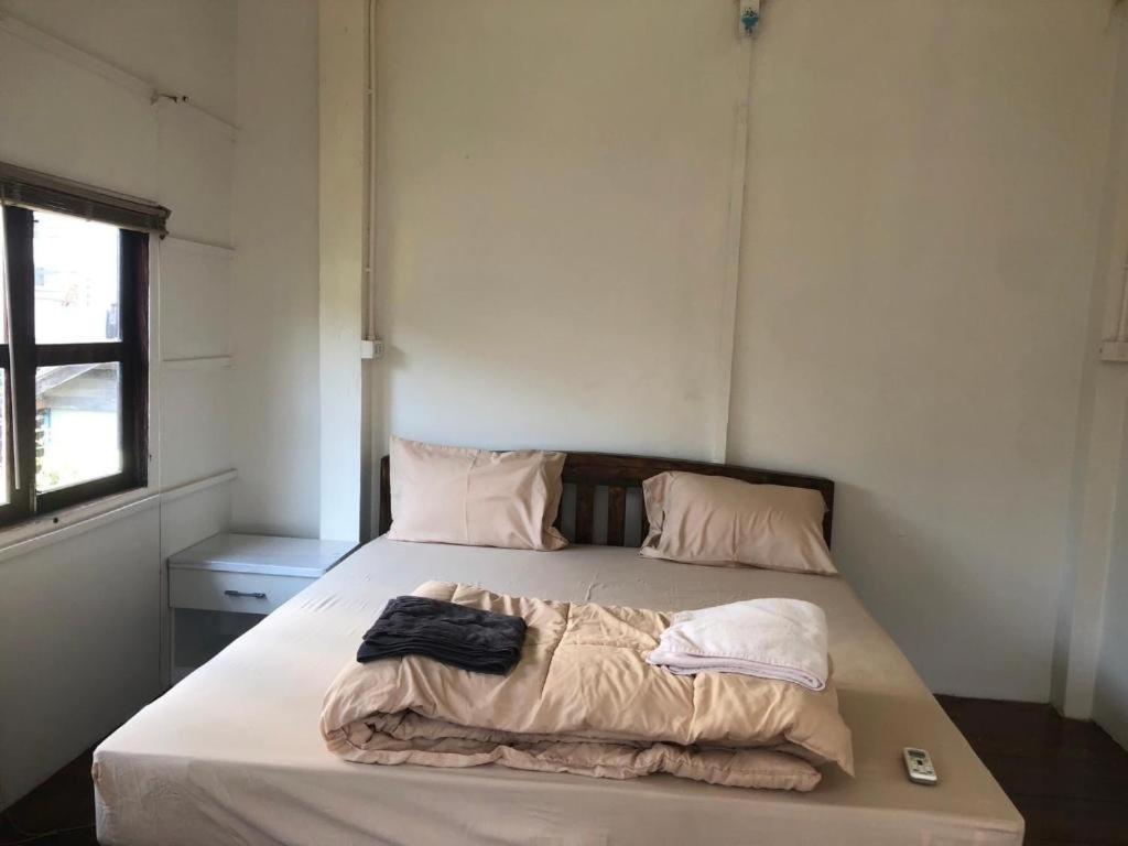 Nearthepark Backpack House Hostel เชียงใหม่ ภายนอก รูปภาพ